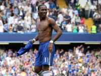 FB体育在线-红蓝裂变，当梅赛德斯的银箭碾过威廉姆斯的残骸，勒克莱尔的火焰正烧穿F1旧秩序