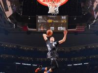 FB体育APP-末节风暴！上海队客场掀翻活塞，字母哥独木擎天难救主