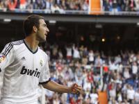 FB体育下载-NBA季后赛之夜，欧文存在感拉满，独行侠的魔术师如何改写比赛剧本