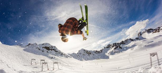 FB体育-福克斯独舞费城夜，76人鏖战险胜福建